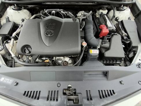 Used 2019 Toyota Camry XSE FWD image 30