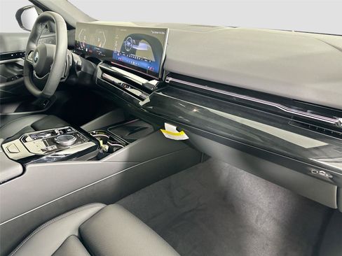 New 2026 BMW 530i xDrive w/ Premium Package AWD/4WD image 58