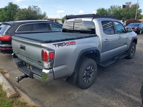 Used 2021 Toyota Tacoma TRD Off-Road AWD/4WD image 4