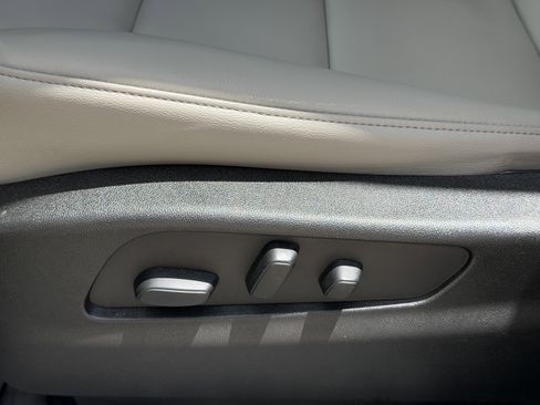 Certified 2023 Cadillac XT4 Premium Luxury FWD image 19