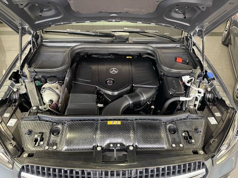 Used 2025 Mercedes-Benz GLE 450e 4MATIC w/ Winter Package image 20