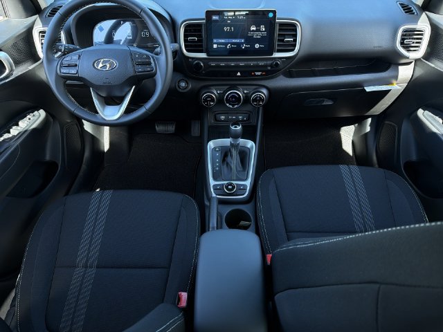Used 2026 Hyundai Venue SEL FWD image 18