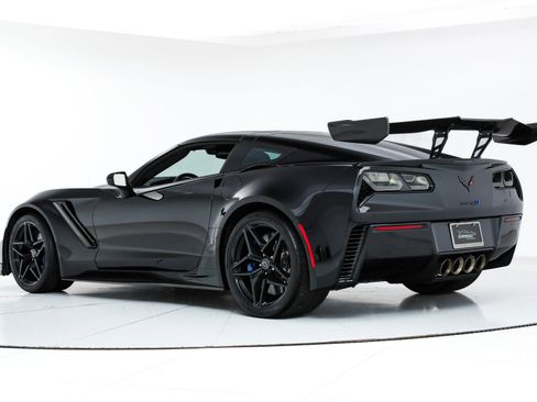 Used 2019 Chevrolet Corvette ZR1 image 12