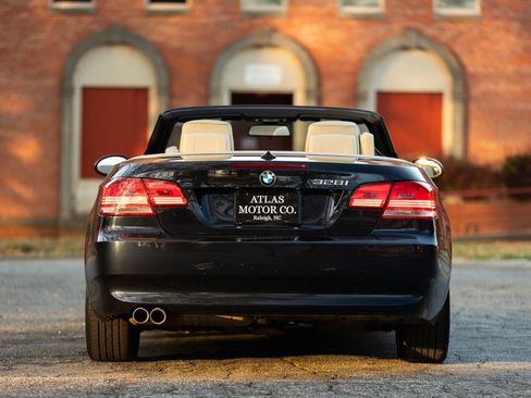 Used 2009 BMW 328i Convertible image 8