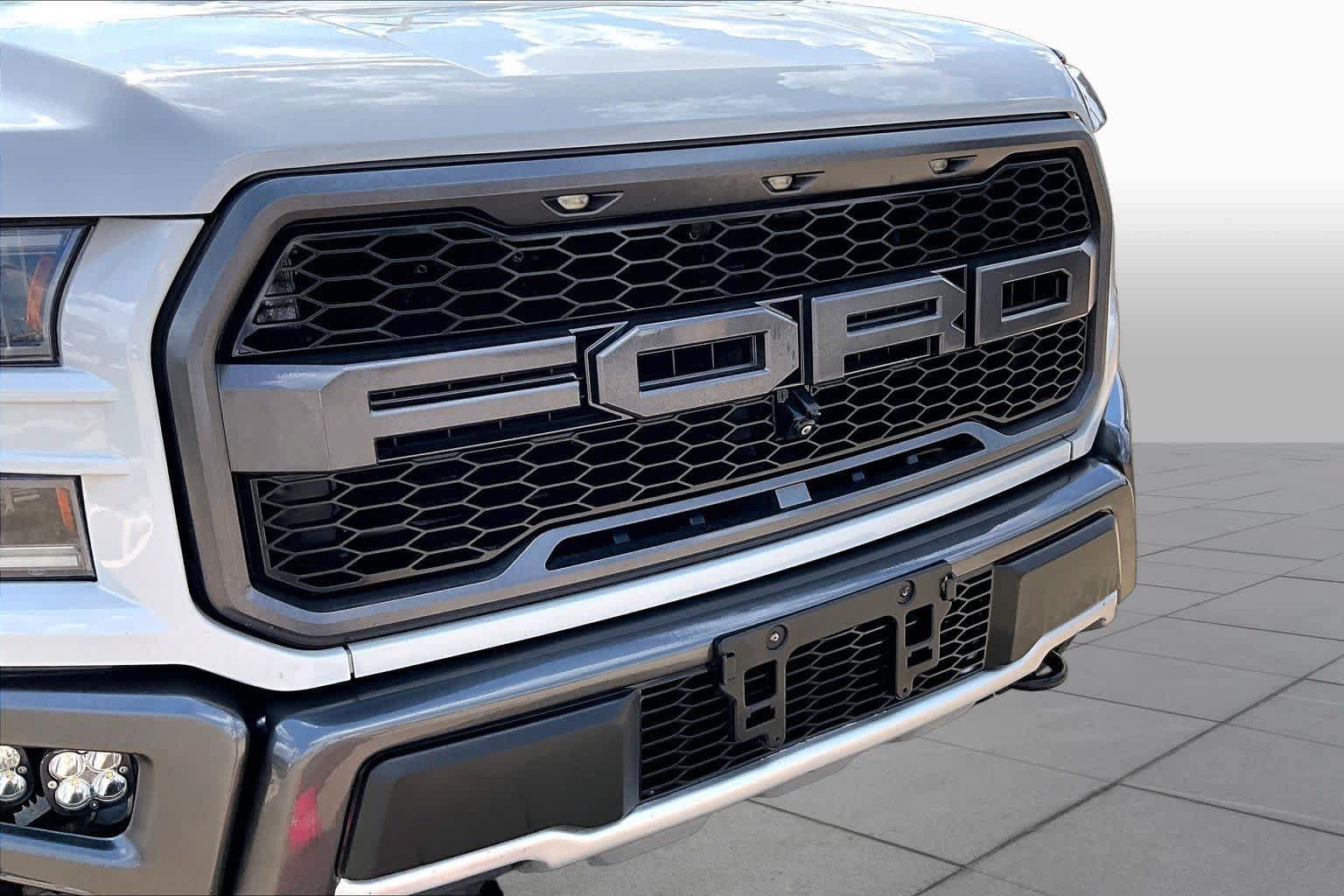 Used 2017 Ford F150 Raptor w/ Equipment Group 802A Luxury AWD/4WD image 30