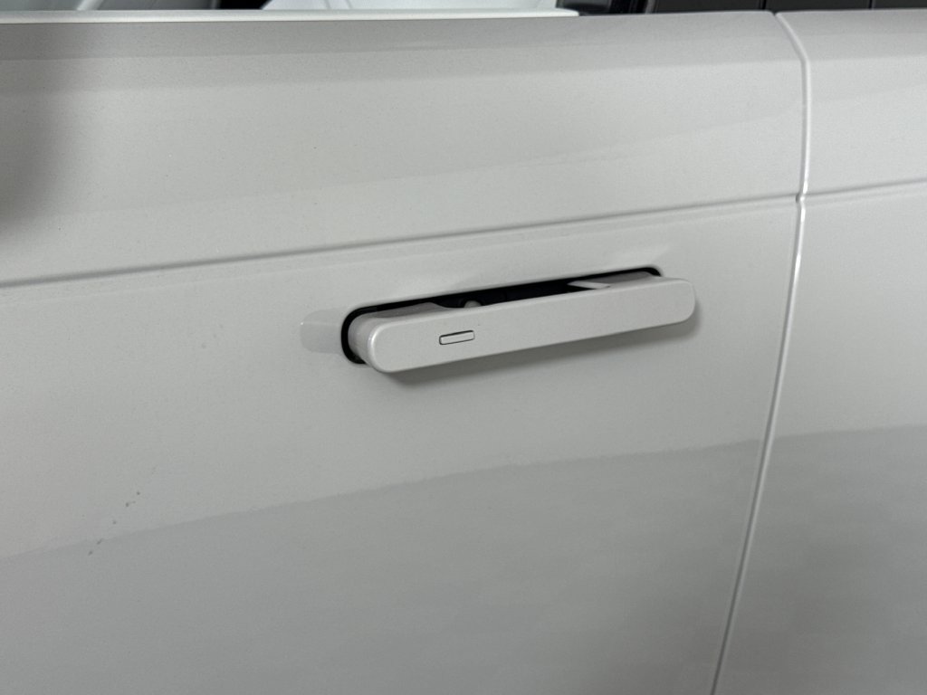 New 2027 Land Rover Range Rover Sport SE AWD/4WD image 15