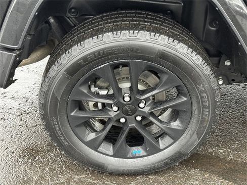 Certified 2022 Jeep Wrangler Unlimited Sahara w/ Cold Weather Group image 12