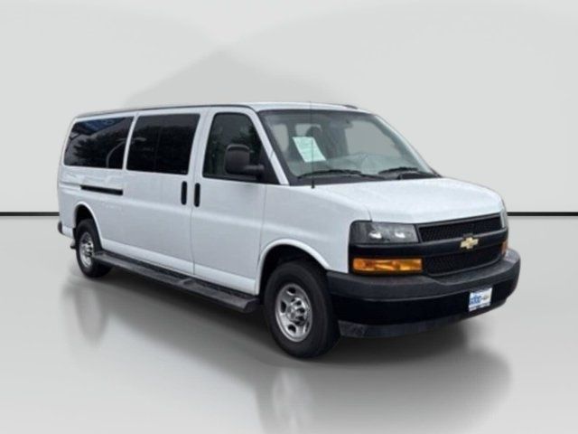 Used 2023 Chevrolet Express 3500 LS RWD image 7
