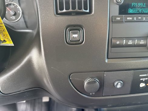 Used 2024 GMC Savana 2500 w/ Driver Convenience Package image 17