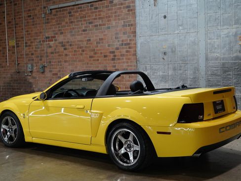 Used 2003 Ford Mustang Cobra image 13