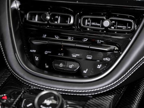 Used 2024 Aston Martin DBX 707 image 31