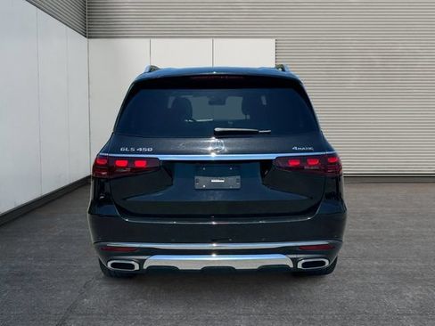 Used 2025 Mercedes-Benz GLS 450 4MATIC image 4