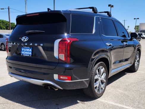 Used 2022 Hyundai Palisade Limited w/ Cargo Package FWD image 5