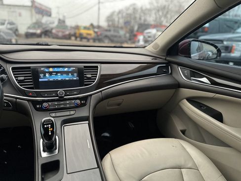 Used 2017 Buick LaCrosse Essence image 21