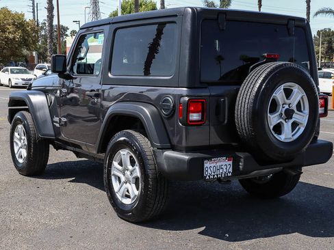 Used 2021 Jeep Wrangler Sport AWD/4WD image 9