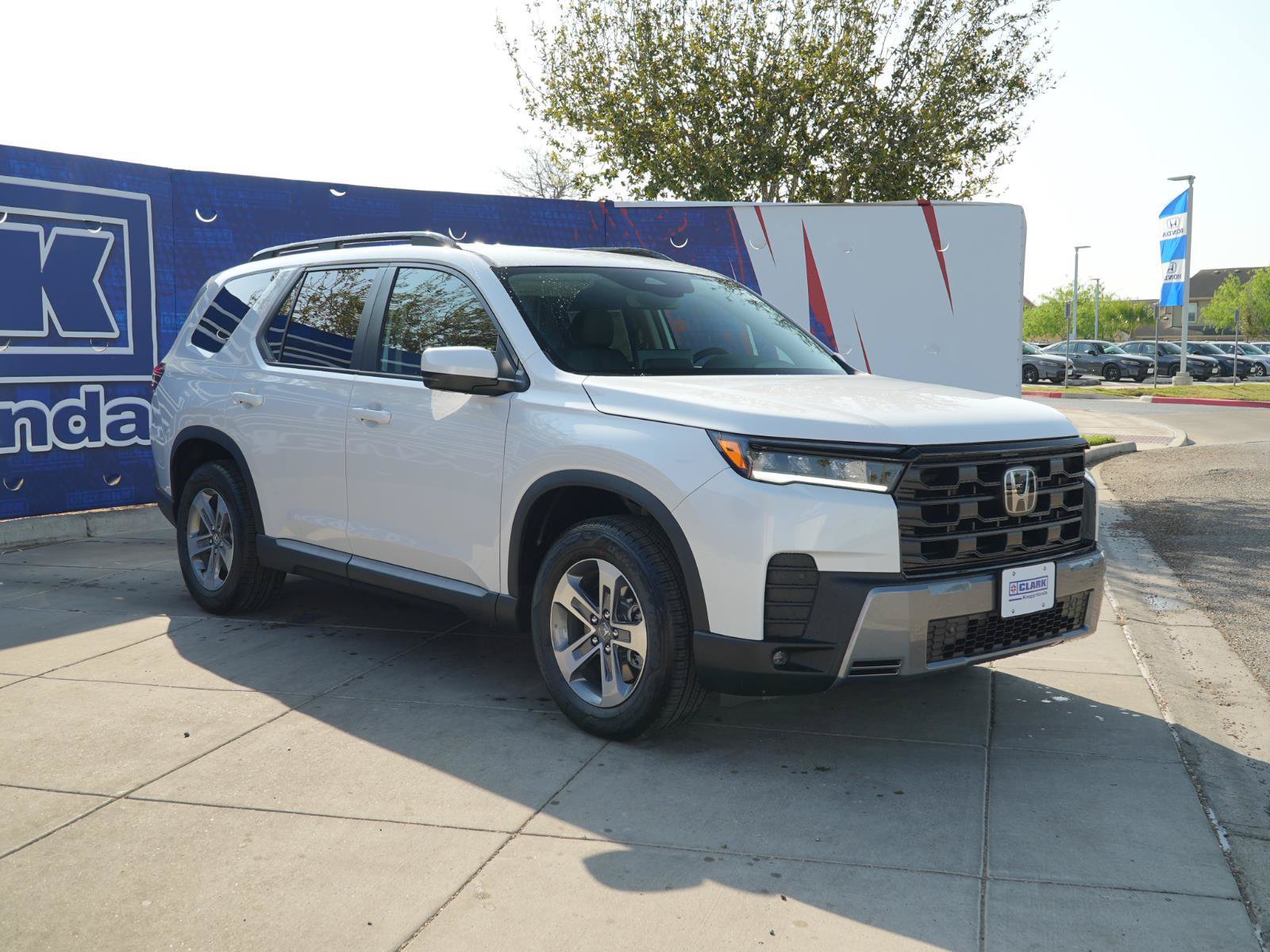Used 2026 Honda Pilot EX-L image 4