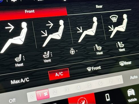 Used 2024 Dodge Durango GT image 25