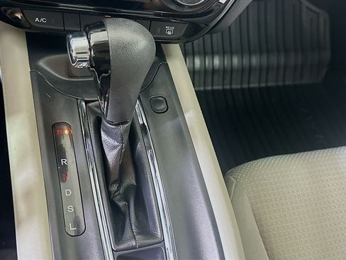 Used 2019 Honda HR-V LX image 23