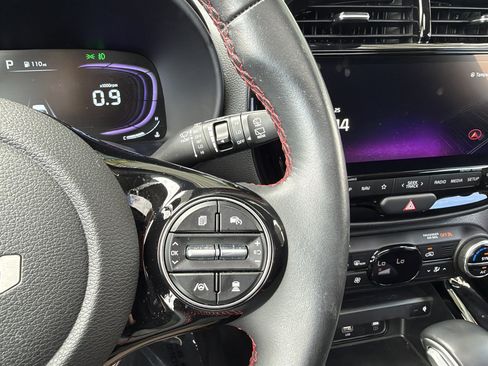 Used 2025 Kia Soul GT-Line w/ GT-Line Technology Package FWD image 30