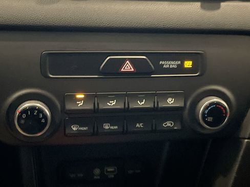 Used 2017 Kia Sportage LX image 18