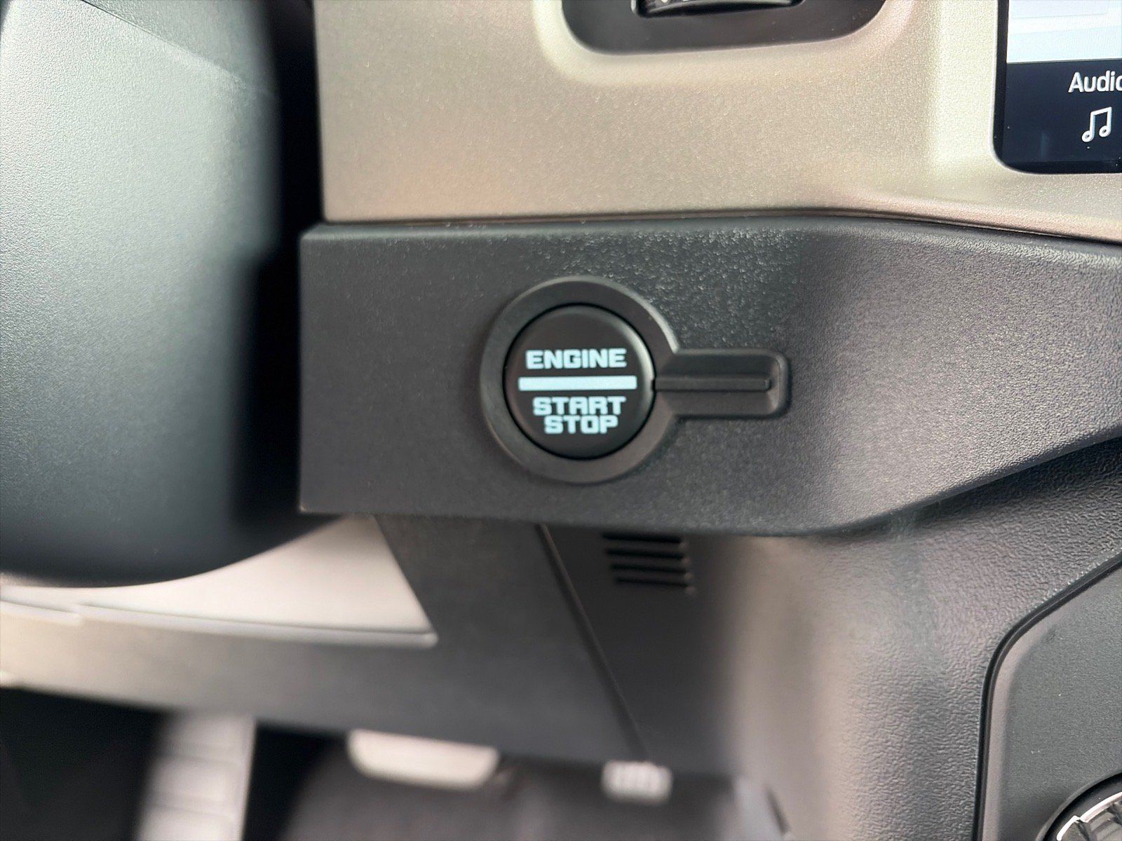 New 2026 Ford Bronco Outer Banks w/ Sasquatch Package AWD/4WD image 7