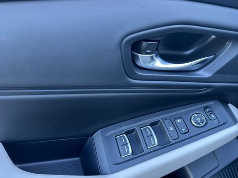 Used 2023 Honda Accord EX image 13