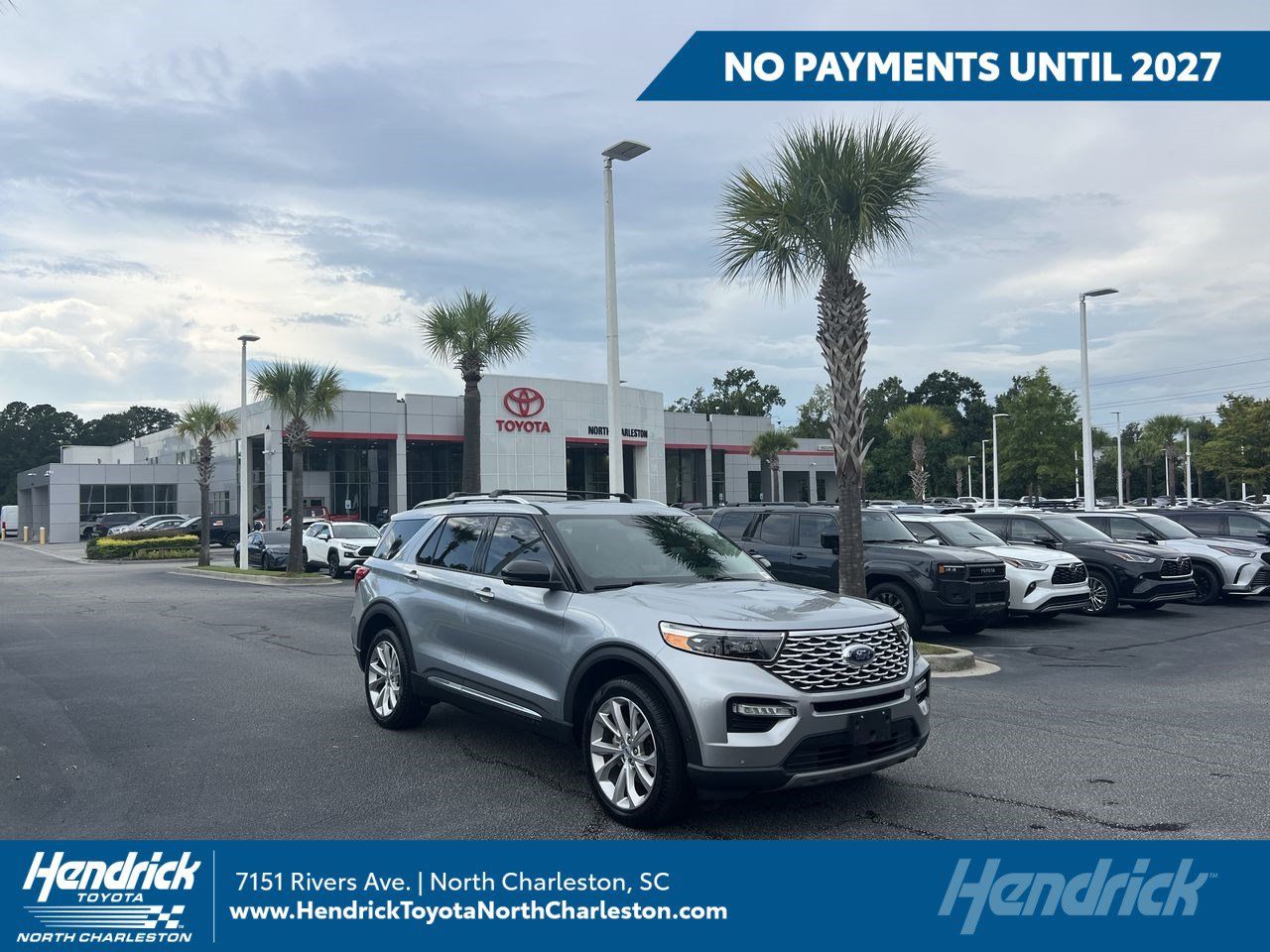 Used 2023 Ford Explorer Platinum w/ Technology Package AWD/4WD image 1