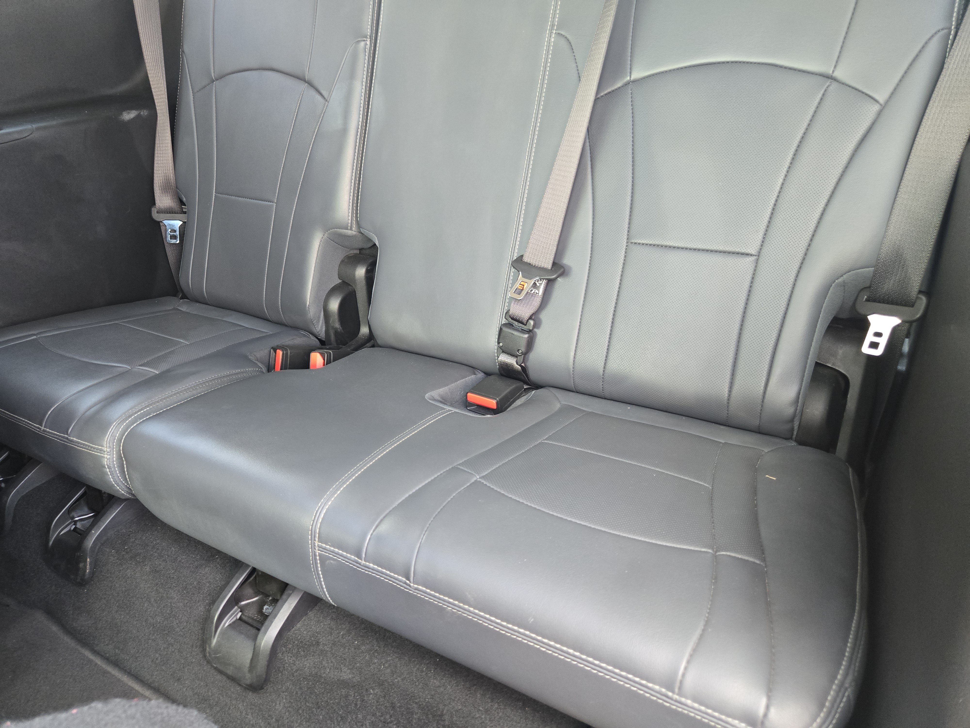 Used 2018 Buick Enclave Essence w/ Trailering Package FWD image 32