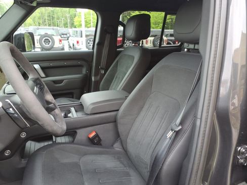 Used 2023 Land Rover Defender 110 AWD/4WD image 16
