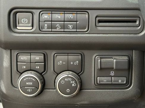 Used 2023 Chevrolet Tahoe Z71 w/ Z71 Off-Road Package image 23