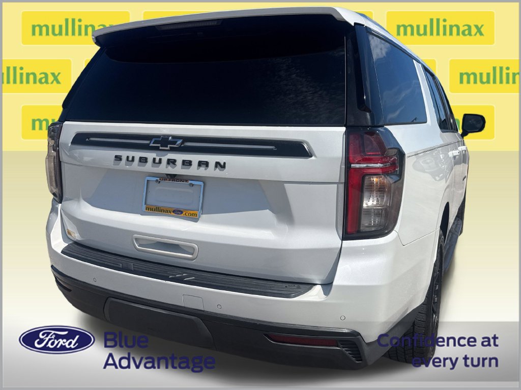 Used 2021 Chevrolet Suburban LT RWD image 4