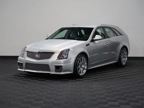 Used 2013 Cadillac CTS V image 3