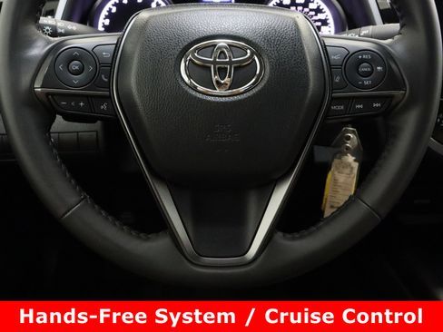 Used 2024 Toyota Camry SE image 22