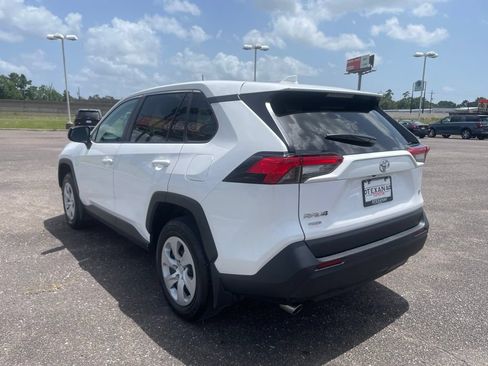 Used 2025 Toyota RAV4 LE FWD image 5