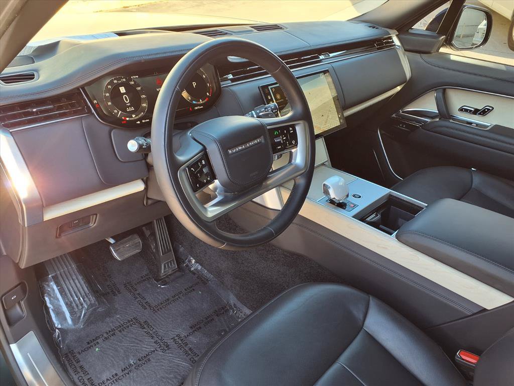 Used 2024 Land Rover Range Rover SV AWD/4WD image 17