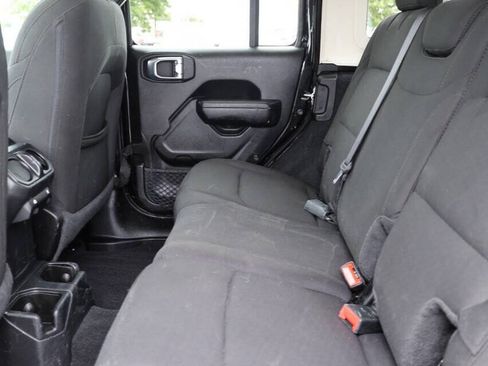 Used 2023 Jeep Wrangler Unlimited Sport AWD/4WD image 17