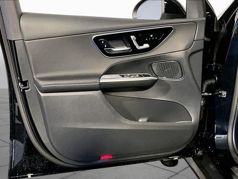 New 2026 Mercedes-Benz GLC 300 4MATIC image 11
