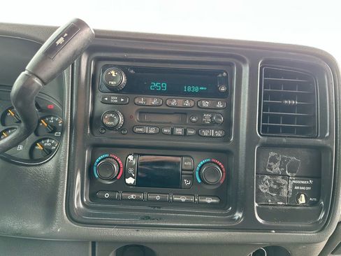 Used 2004 GMC Sierra 1500 SLE w/ Light Duty Power Package image 18