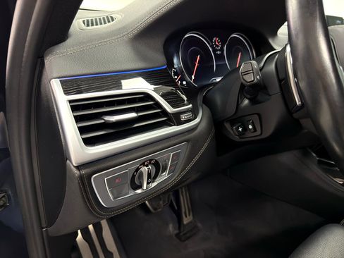 Used 2019 BMW 750i xDrive w/ M Sport Package image 16