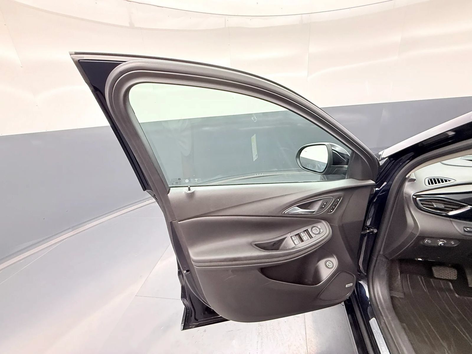 Used 2021 Buick Encore GX Essence w/ Advanced Technology Package FWD image 29