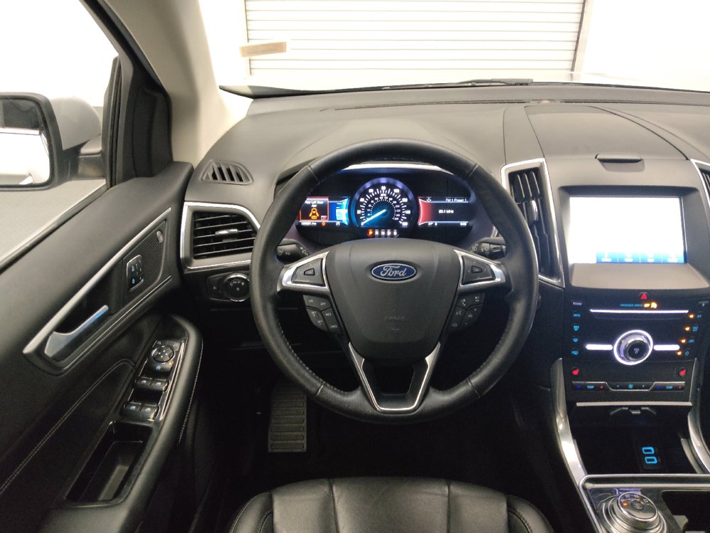 Used 2019 Ford Edge Titanium FWD image 22