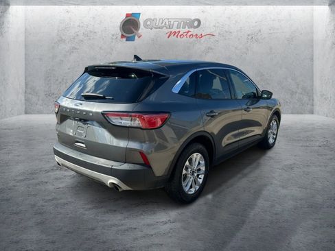 Used 2022 Ford Escape SE FWD image 6