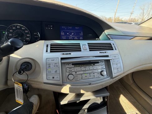 Used 2008 Toyota Avalon XLS image 26