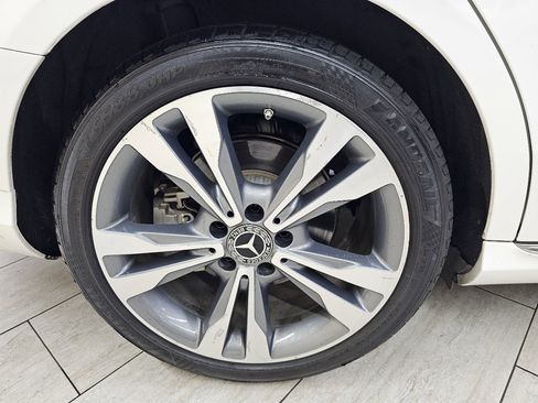 Used 2018 Mercedes-Benz C 300 Sedan w/ Premium Package image 42