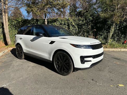 New 2026 Land Rover Range Rover Sport SE image 4