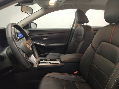 Used 2023 Nissan Sentra SR w/ SR Premium Package FWD image 17