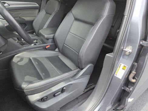 Used 2022 Volkswagen Atlas Cross Sport SE AWD/4WD image 20