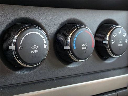 Used 2012 Jeep Liberty Sport image 7