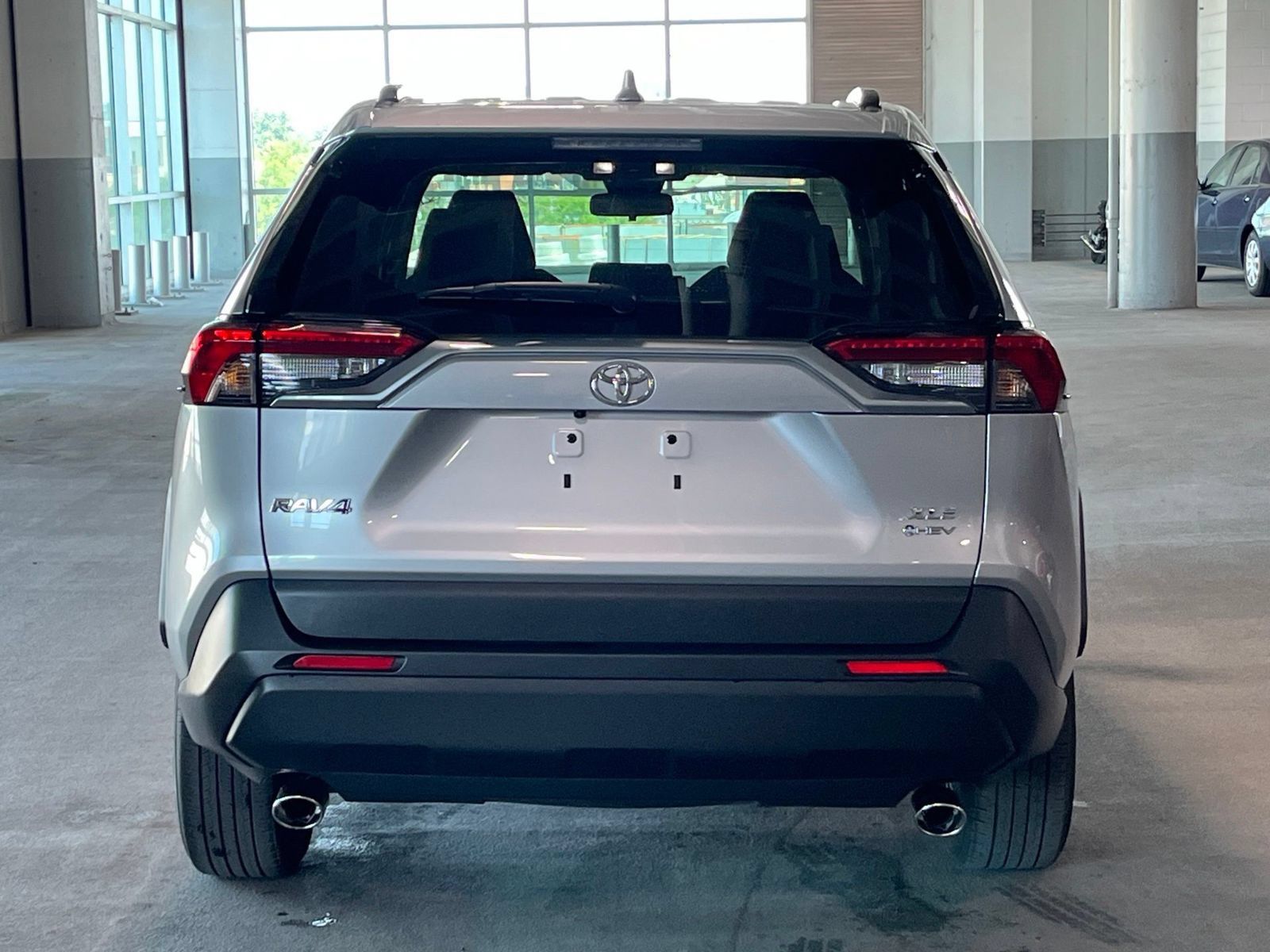 Used 2025 Toyota RAV4 XLE AWD/4WD image 9