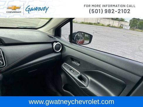 Used 2020 Nissan Versa SR w/ Convenience Package FWD image 24